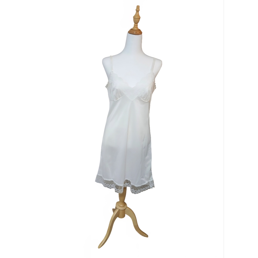Vintage, Hannah, White Lace-Trimmed Chemise